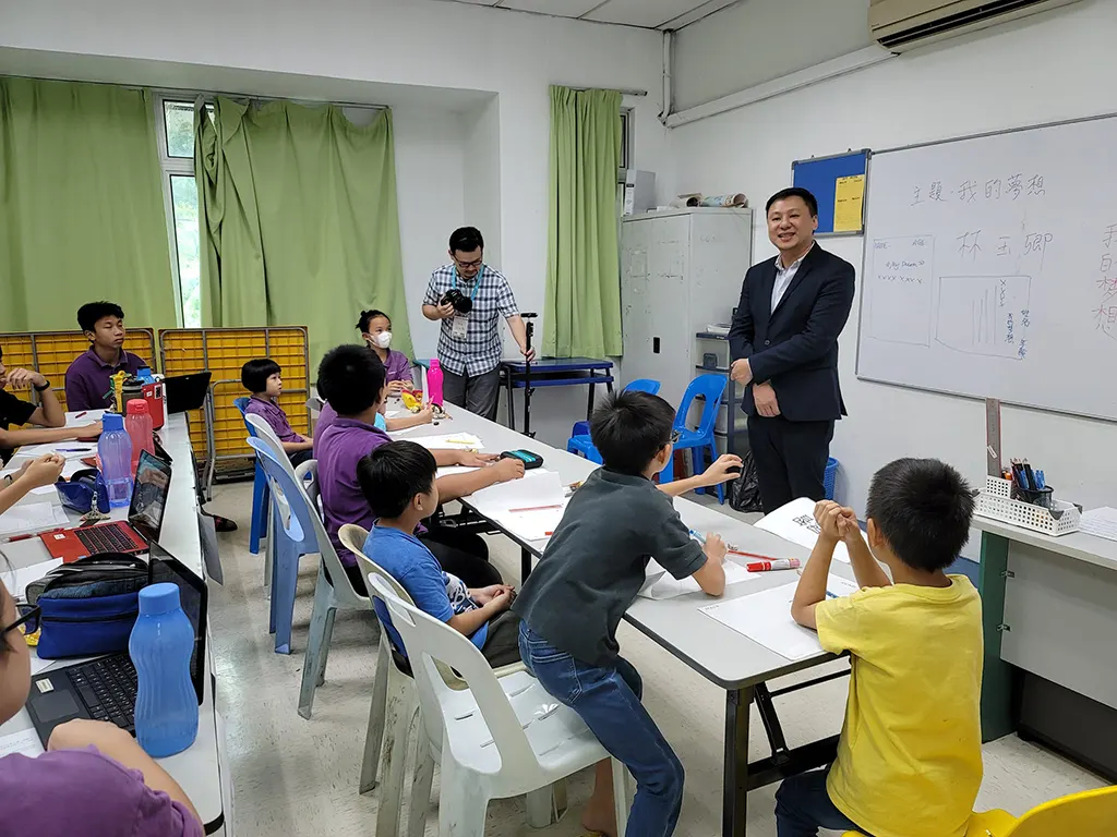 孤儿院华语教育指导